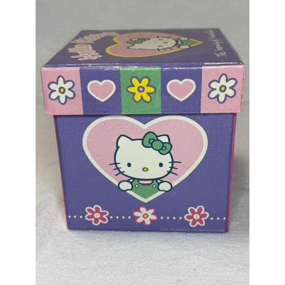Hello Kitty Pink & Purple Square Box - The Meaning Of Friendship Design - Picture 3 of 9